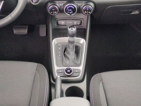 New 2026 Hyundai Venue SEL FWD image 19