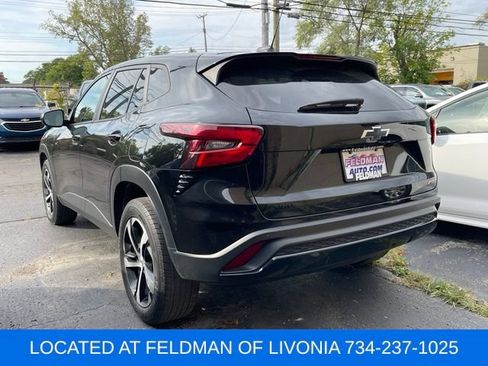 Certified 2024 Chevrolet Trax RS w/ Driver Confidence Package FWD image 2