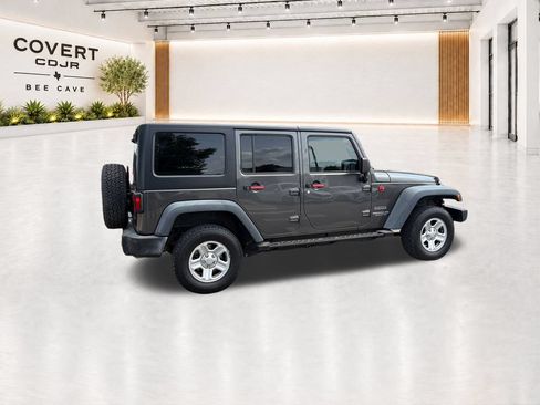 Used 2017 Jeep Wrangler Unlimited Sport w/ Max Tow Package AWD/4WD image 12