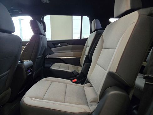 New 2026 Chevrolet Traverse LT image 15