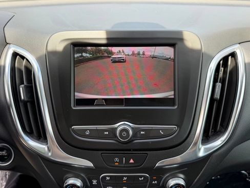 Used 2022 Chevrolet Equinox LT w/ Driver Convenience Package FWD image 23