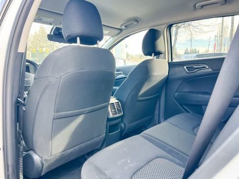 Certified 2024 Kia Sportage LX image 11
