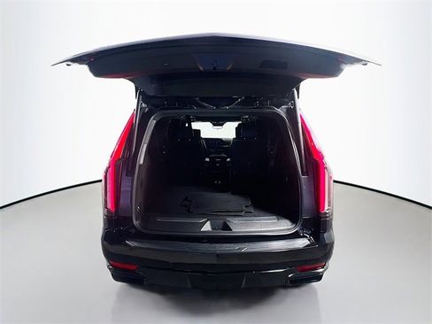 Used 2023 Cadillac Escalade ESV Sport Platinum image 28