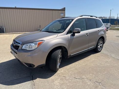 Used 2015 Subaru Forester 2.5i Touring w/ Eyesight & Navigation System image 2