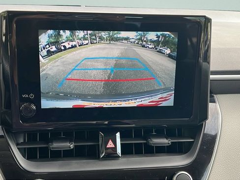 Used 2026 Toyota Corolla LE FWD image 15