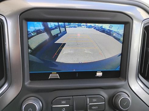 Used 2022 Chevrolet Silverado 1500 LT AWD/4WD image 14