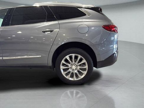 Used 2020 Buick Enclave Premium w/ Surround and Sites Package AWD/4WD image 22