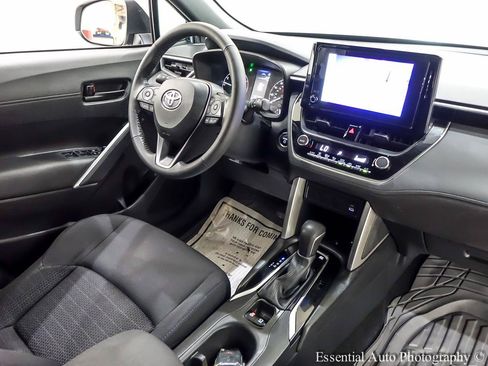 Used 2023 Toyota Corolla Cross AWD Hybrid image 31