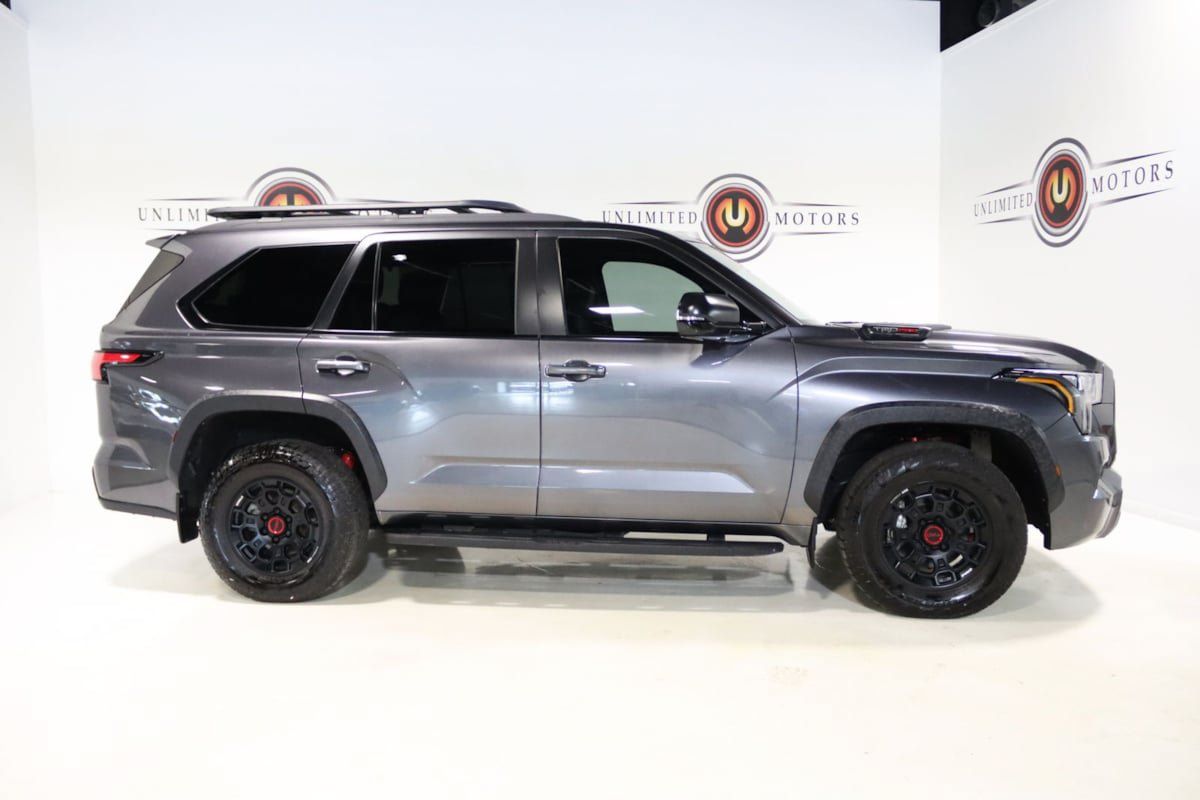 Used 2025 Toyota Sequoia TRD Pro AWD/4WD image 38
