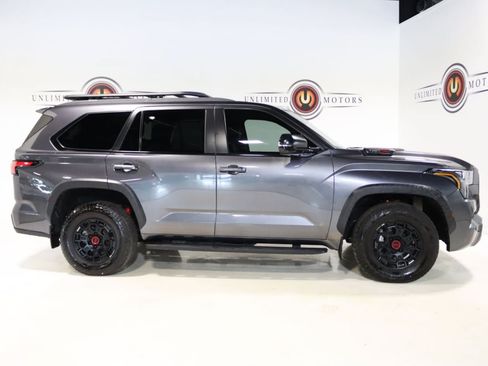 Used 2025 Toyota Sequoia TRD Pro AWD/4WD image 38