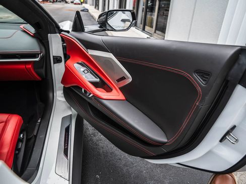 Used 2023 Chevrolet Corvette Stingray Premium Conv w/ Z51 Performance Package RWD image 27