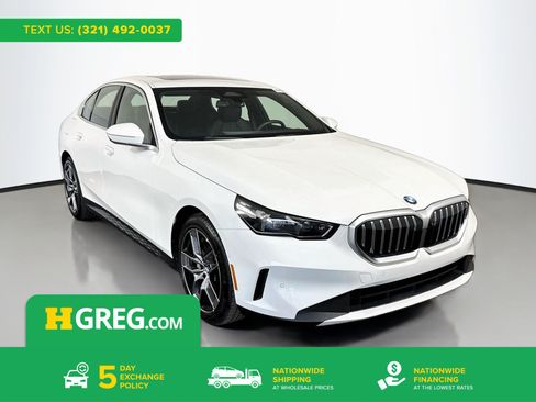 Used 2026 BMW 530i RWD image 1