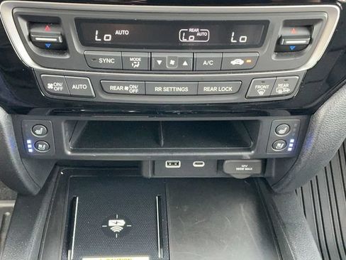 Used 2024 Honda Passport Black Edition image 25