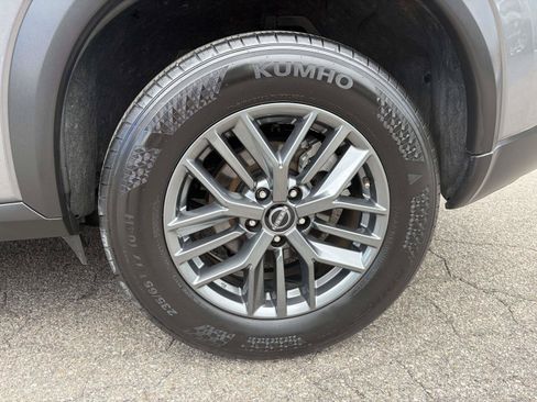 Used 2023 Nissan Rogue S FWD image 28
