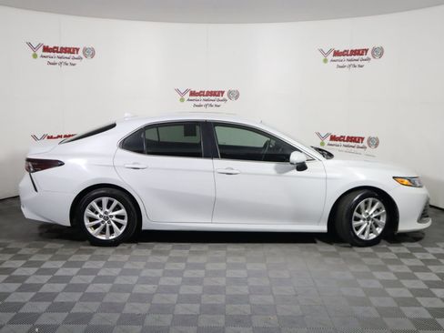 Used 2023 Toyota Camry LE image 3