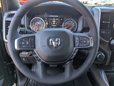 New 2026 RAM 1500 4x4 Crew Cab image 18