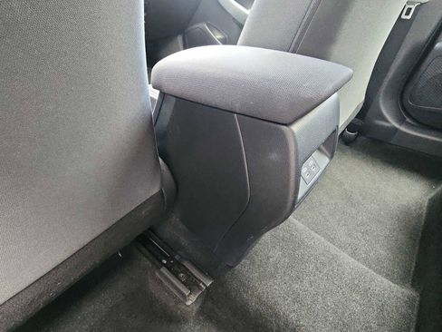 Used 2023 Toyota Corolla LE image 21