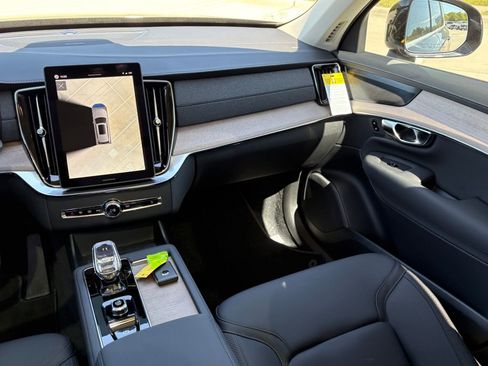 New 2026 Volvo XC90 T8 Plus w/ Protection Package Premier image 13