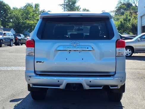 Used 2012 Toyota 4Runner SR5 AWD/4WD image 4