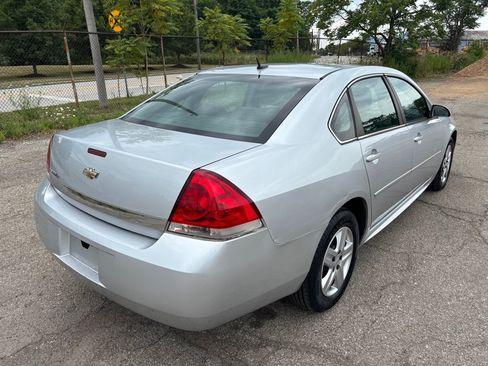 Used 2010 Chevrolet Impala LS FWD image 3