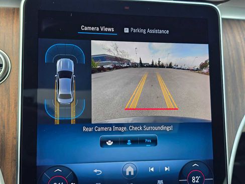 Used 2025 Mercedes-Benz C 300 Sedan image 31