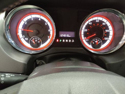Used 2017 Dodge Grand Caravan SXT w/ Driver Convenience Group FWD image 23