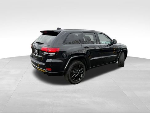 Used 2019 Jeep Grand Cherokee Altitude image 8