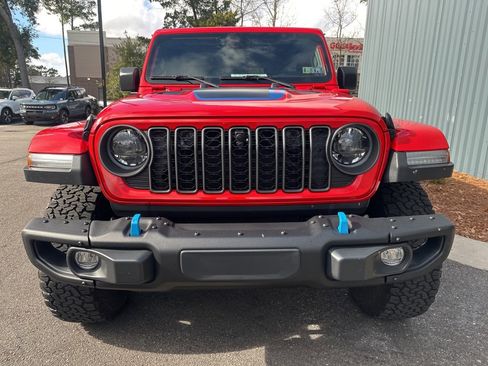 Used 2024 Jeep Wrangler Unlimited Rubicon 4xe image 2