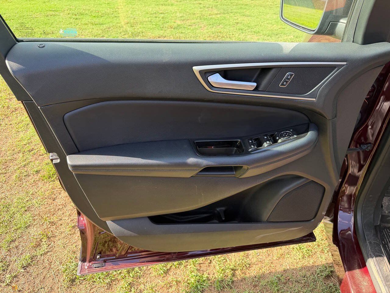 Used 2018 Ford Edge SEL w/ Equipment Group 201A AWD/4WD image 8