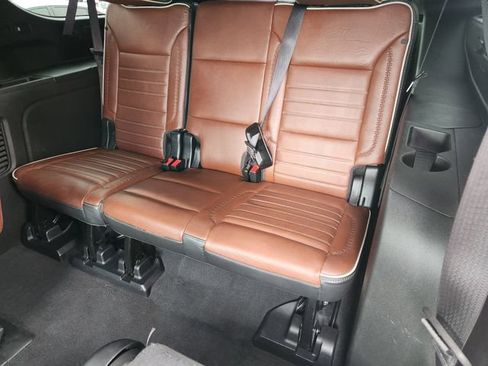 Used 2023 GMC Yukon XL Denali Ultimate AWD/4WD image 29