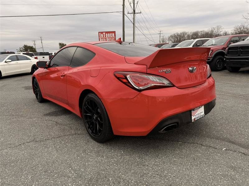 Used 2015 Hyundai Genesis 3.8 RWD image 7