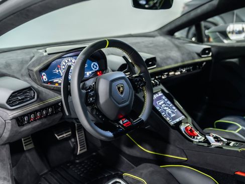 Used 2024 Lamborghini Huracan Sterrato AWD/4WD image 20