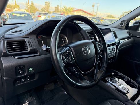 Used 2016 Honda Pilot Elite image 17