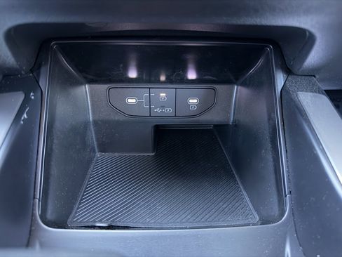 Used 2024 Kia Sorento LX image 22