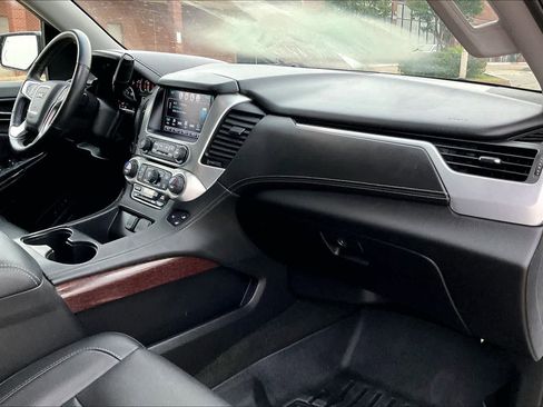 Used 2017 GMC Yukon SLT AWD/4WD image 21