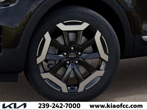 New 2025 Kia Telluride S image 9
