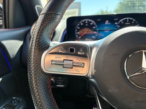 Used 2023 Mercedes-Benz GLB 250 4MATIC image 18