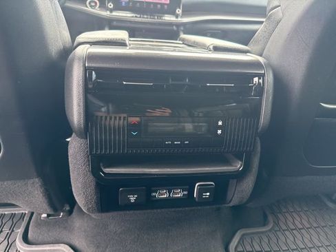 Used 2024 Jeep Wagoneer 4WD image 20