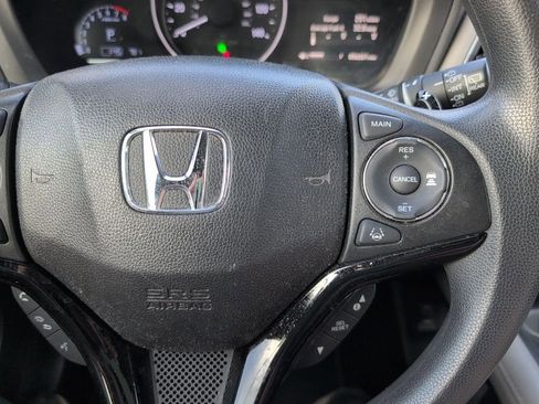 Used 2019 Honda HR-V EX image 11