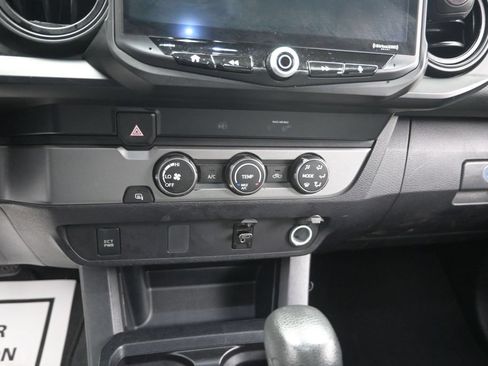Used 2019 Toyota Tacoma SR w/ SR Convenience Package RWD image 13