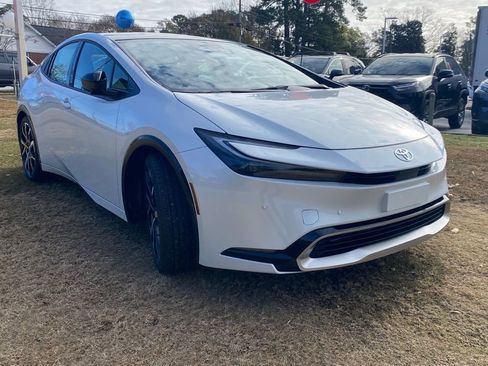 New 2026 Toyota Prius Plug-In Hybrid FWD image 1