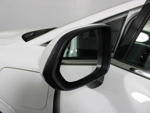 Used 2025 Chevrolet Equinox EV LT w/ Convenience Package image 39