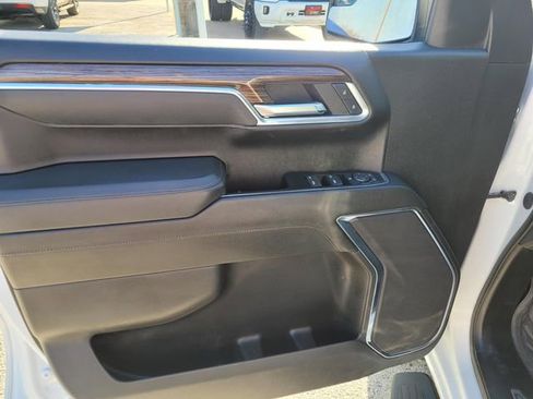 Used 2025 Chevrolet Silverado 1500 LT Trail Boss w/ Protection Package image 18