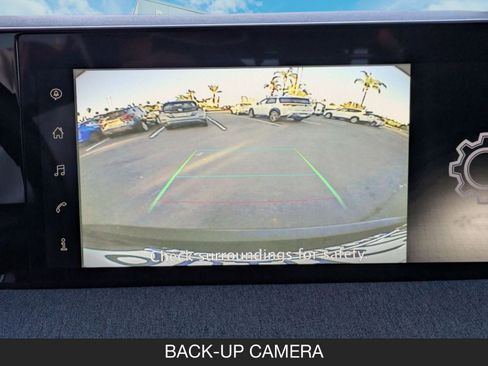 Certified 2025 Nissan Kicks SV image 18