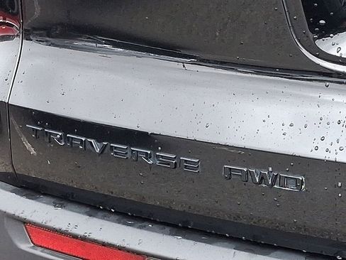 Used 2024 Chevrolet Traverse Z71 image 29