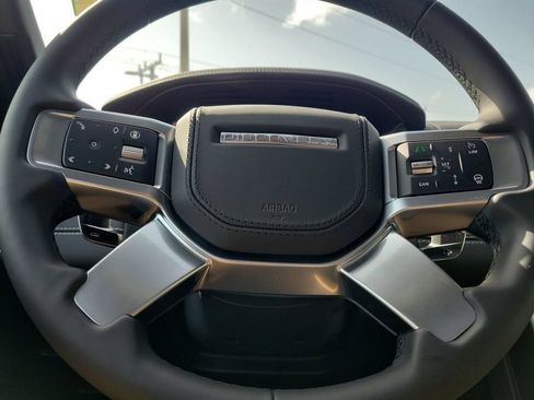 New 2025 Land Rover Discovery Metropolitan Edition AWD/4WD image 29