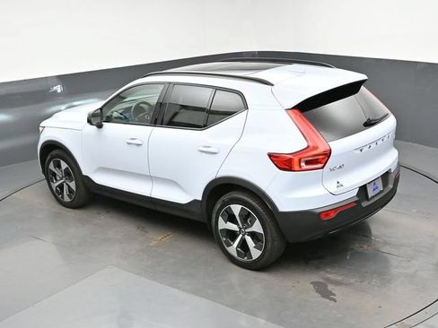 Used 2024 Volvo XC40 B5 Plus w/ Climate Package AWD/4WD image 20