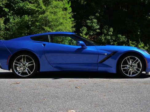 Used 2015 Chevrolet Corvette Stingray Coupe w/ 2LT Preferred Equipment Group RWD image 5
