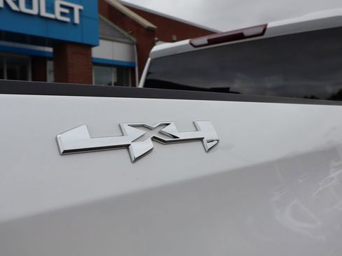 Used 2024 GMC Sierra 1500 Elevation image 37