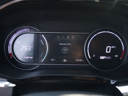 Used 2022 Kia Niro EX FWD image 17